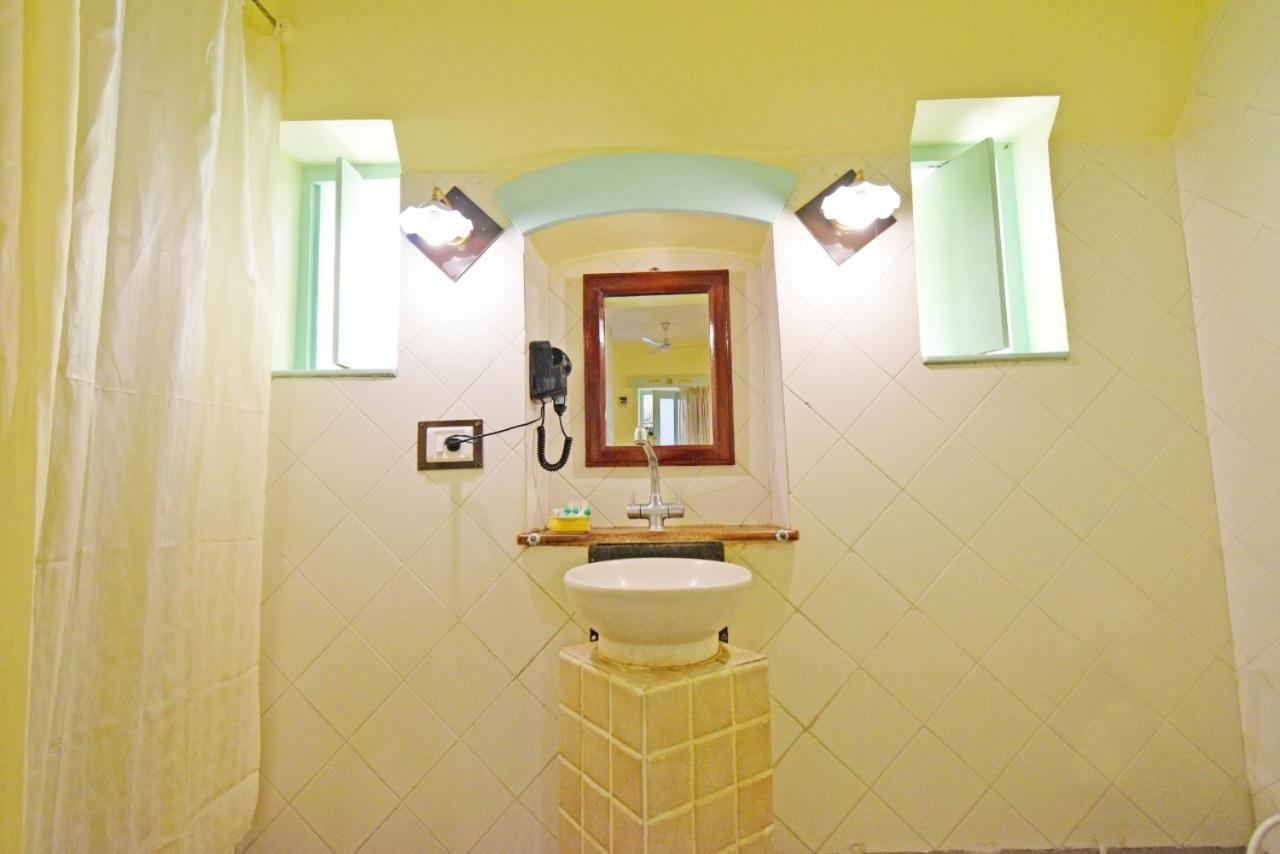 Hotel Villa Des Gouverneurs Pondicherry Eksteriør bilde